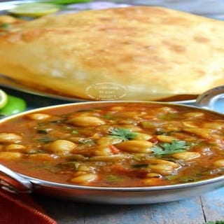 CHOLE BHATURE